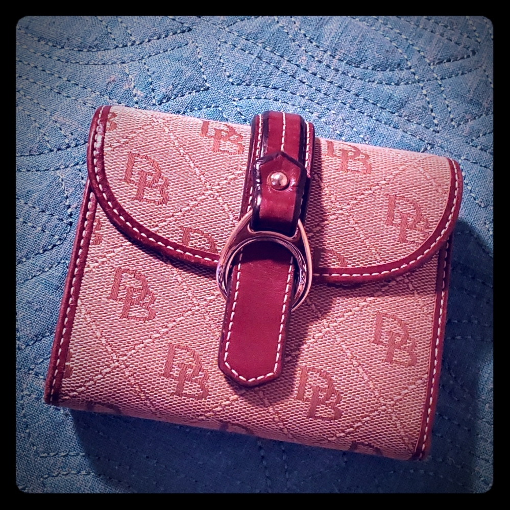 Dooney & Bourke